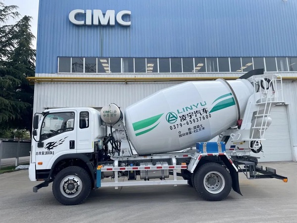 凌宇二橋攪拌車，一車適用多場景，四項(xiàng)核心優(yōu)勢