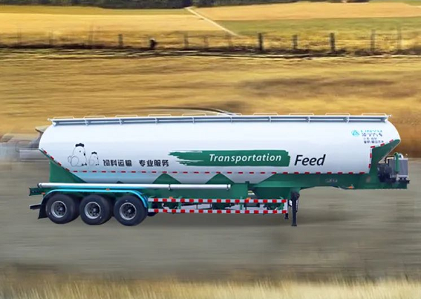 氣送飼料半掛車的優(yōu)勢是什么？