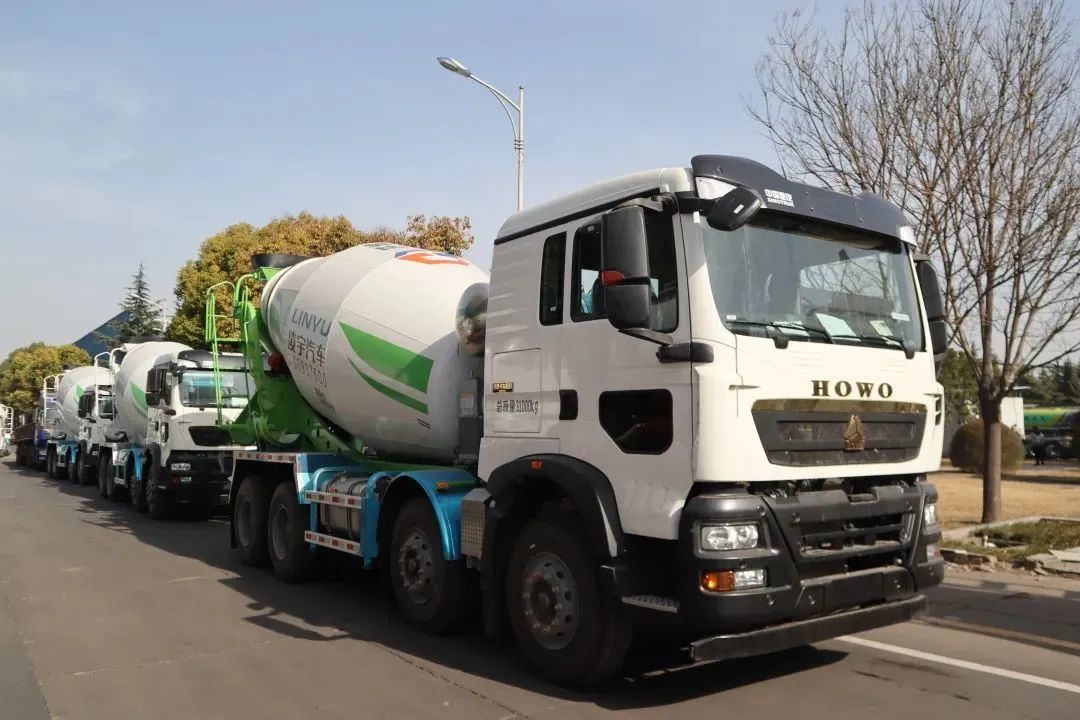 【重卡新聞】十月國內(nèi)重卡銷量公布！全年總銷量或?qū)⒍ǜ?8萬輛！